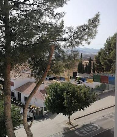 Views, Family & Private Parking In Alto Albayzin Apartment Granada Exterior foto