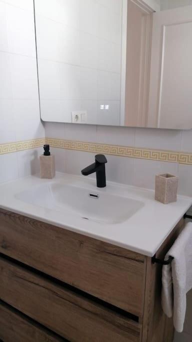 Views, Family & Private Parking In Alto Albayzin Apartment Granada Exterior foto